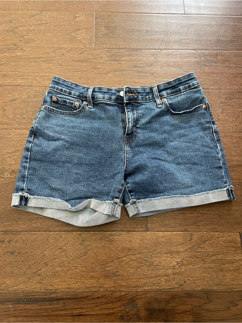 Denizen from Levi's Blue Rolled-Hem Jean Shorts Women 8 - W29